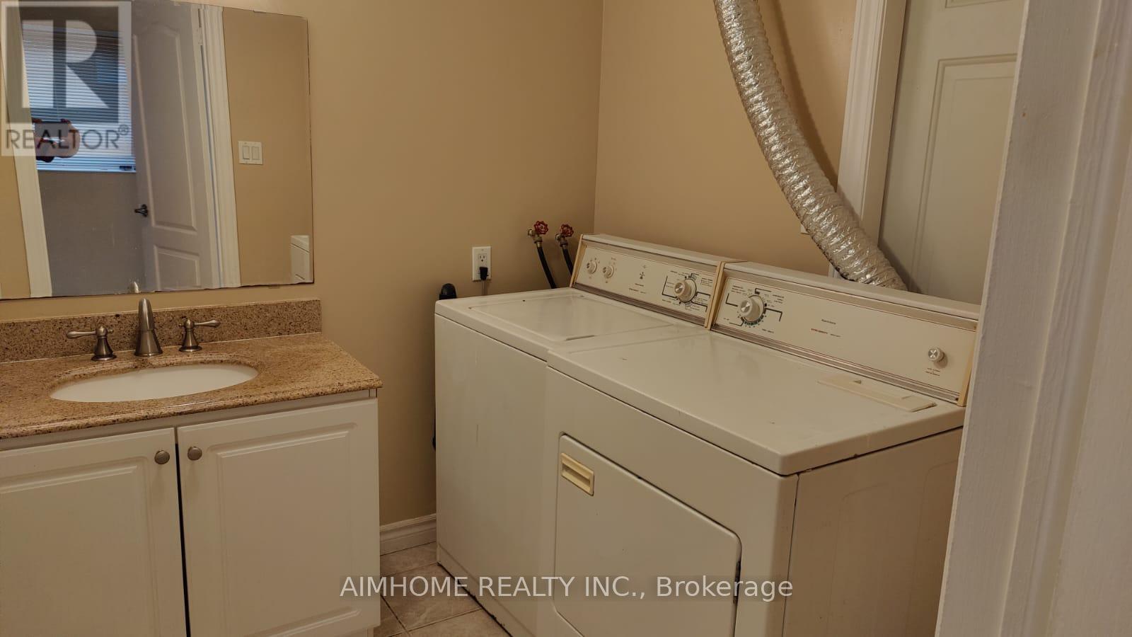 39 Keyworth (Ground Floor) Trail, Toronto, Ontario  M1S 2V2 - Photo 3 - E13886172