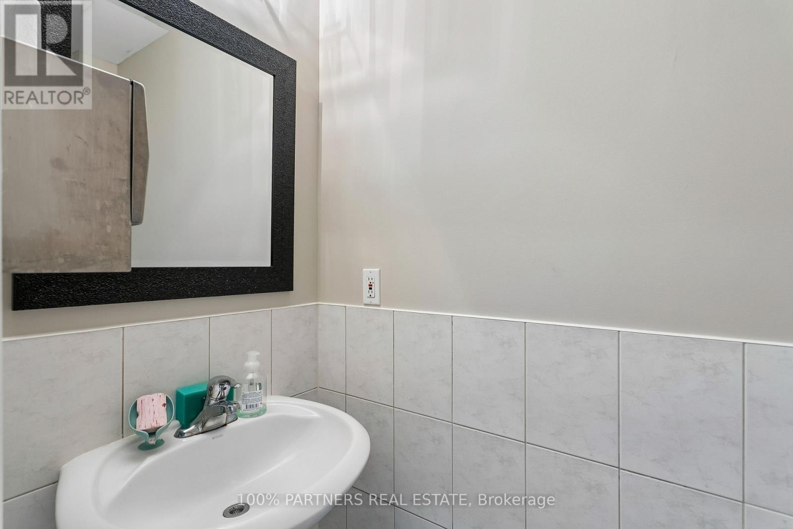 2035-2039 Danforth Avenue, Toronto, Ontario  M4C 1J8 - Photo 33 - E13886194