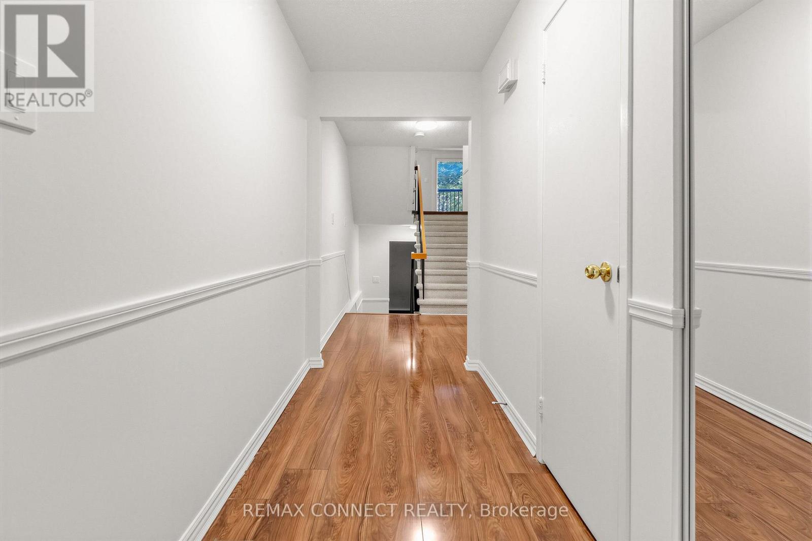 4199 Trellis Crescent, Mississauga, Ontario  L5L 2M1 - Photo 4 - W13886192