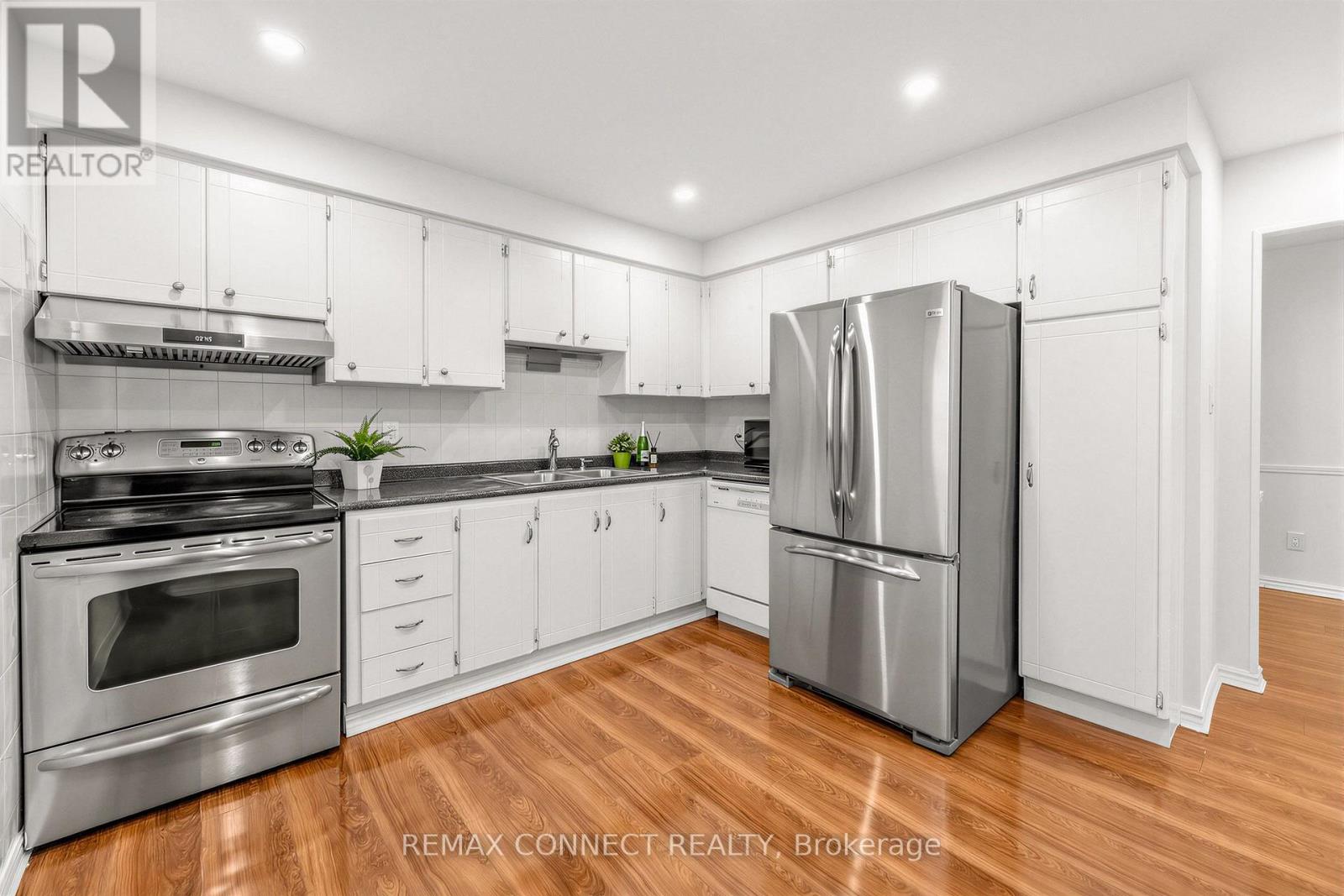 4199 Trellis Crescent, Mississauga, Ontario  L5L 2M1 - Photo 6 - W13886192