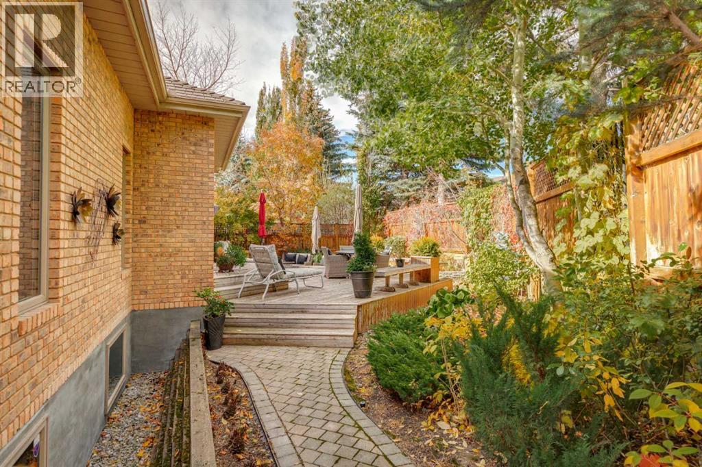 39 Baycrest Court Sw, Calgary, Alberta  T2V 5K1 - Photo 43 - A2351105