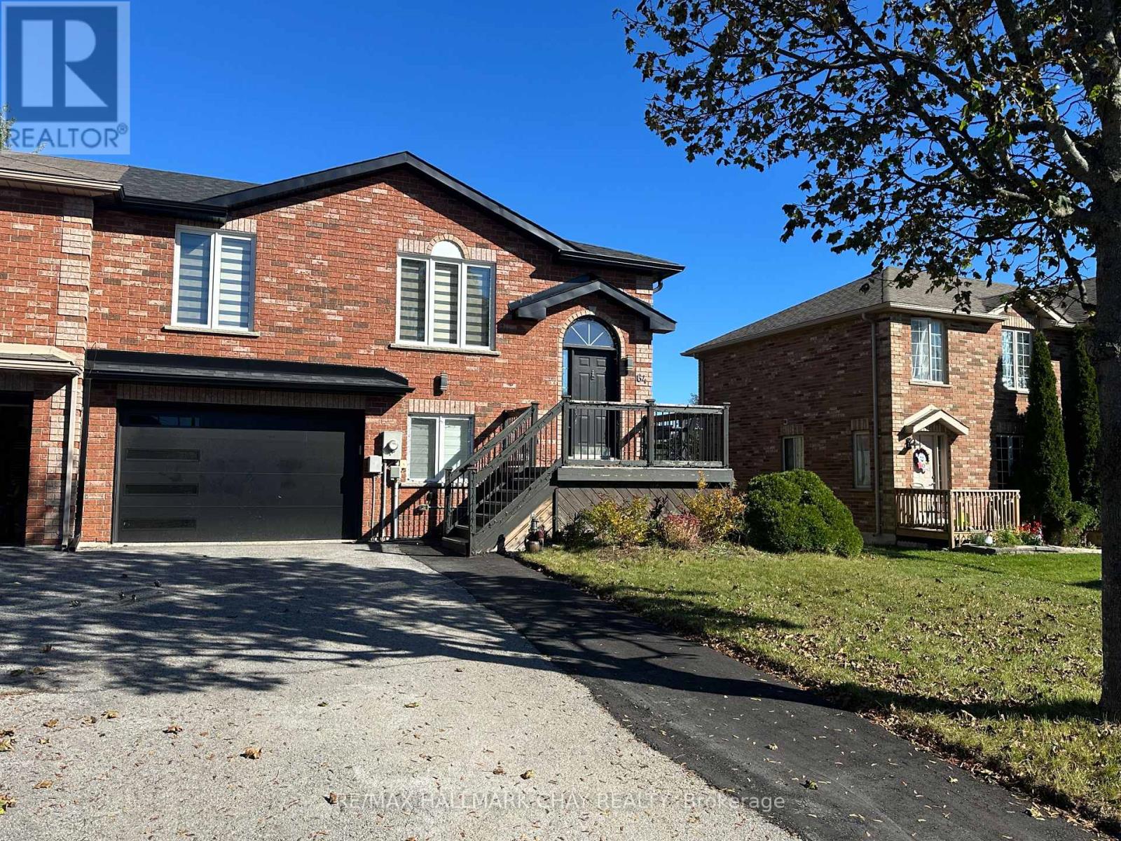 64 LOGAN COURT, Barrie, Ontario