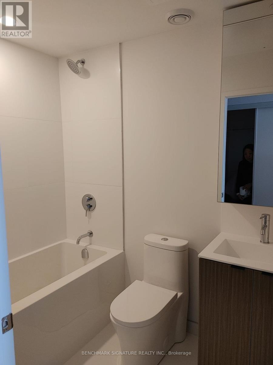 1717 - 20 Edward Street, Toronto, Ontario  M5G 0C5 - Photo 4 - C13886230