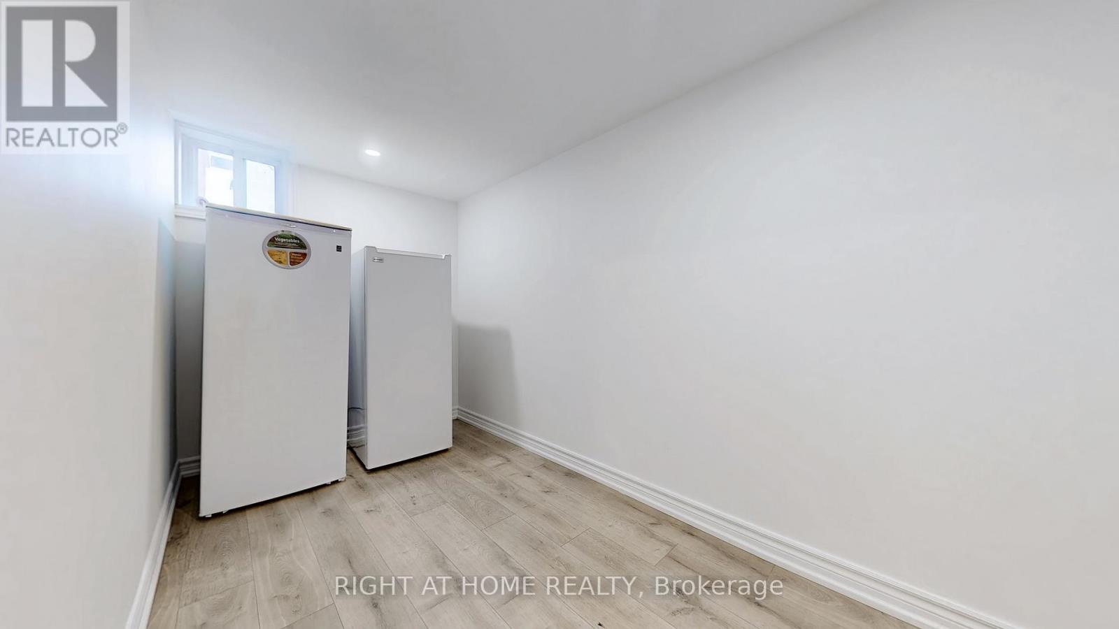 12a Kenmore Avenue, Toronto, Ontario  M1K 1B4 - Photo 36 - E13886226