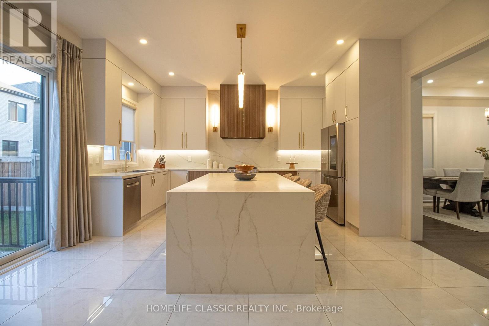 43 LONGWORTH AVENUE, Richmond Hill, Ontario
