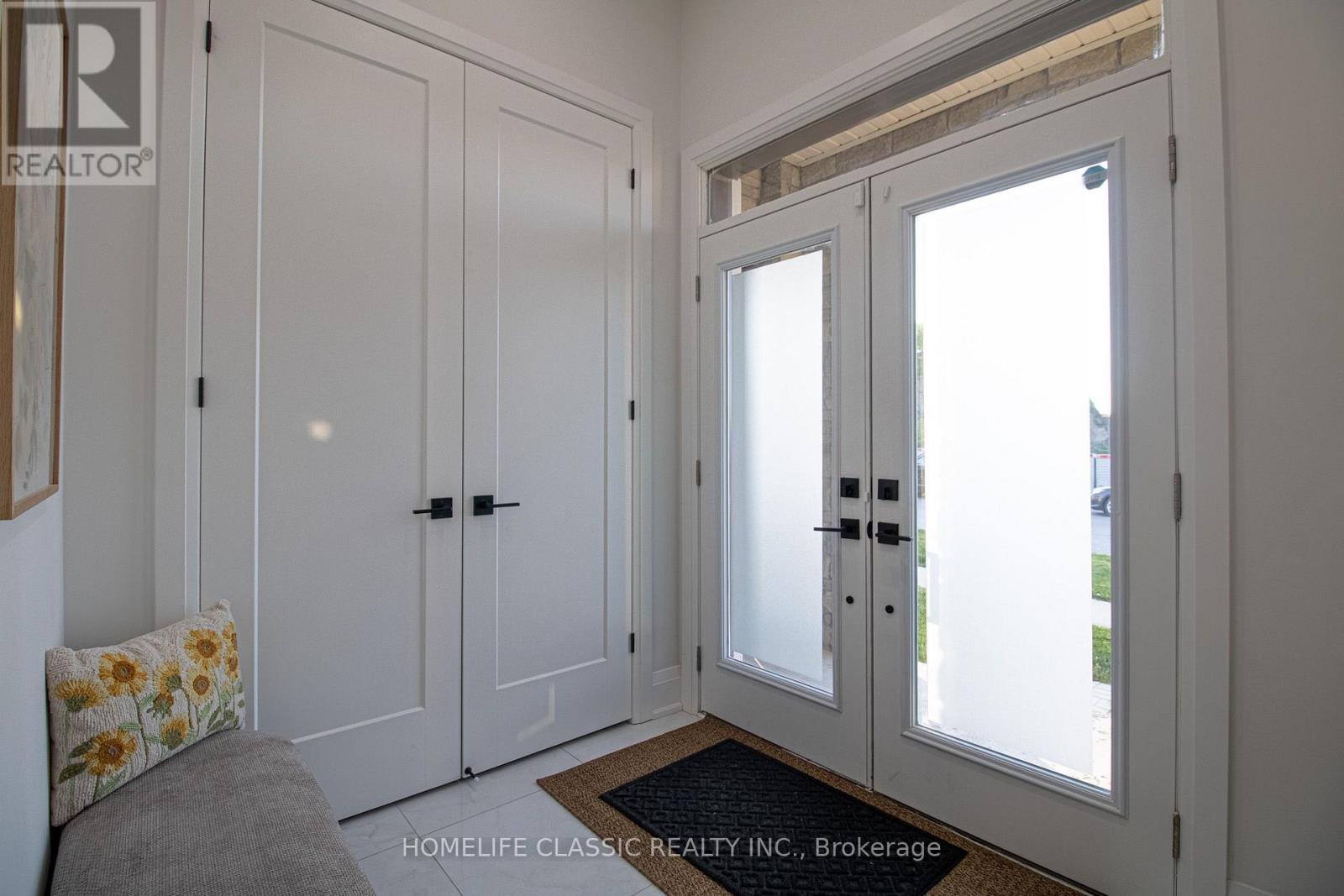 43 Longworth Avenue, Richmond Hill, Ontario  L4E 1J2 - Photo 3 - N13886214