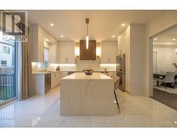 43 LONGWORTH AVENUE, Richmond Hill, Ontario
