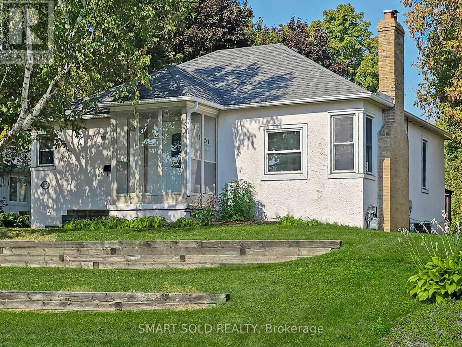 1051 Janette Street, Newmarket, Ontario  L3Y 3C4 - Photo 2 - N13886246