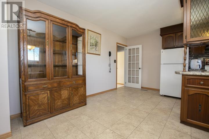 403 Sydenham Rd, Sault Ste. Marie, Ontario  P6C 2X8 - Photo 24 - SM262684