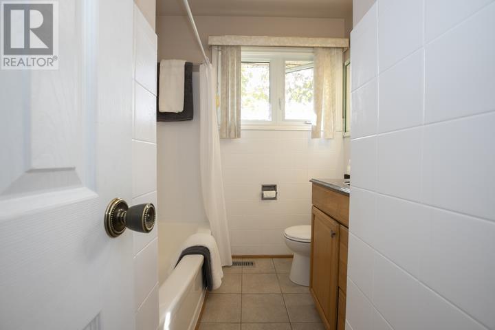 403 Sydenham Rd, Sault Ste. Marie, Ontario  P6C 2X8 - Photo 30 - SM262684