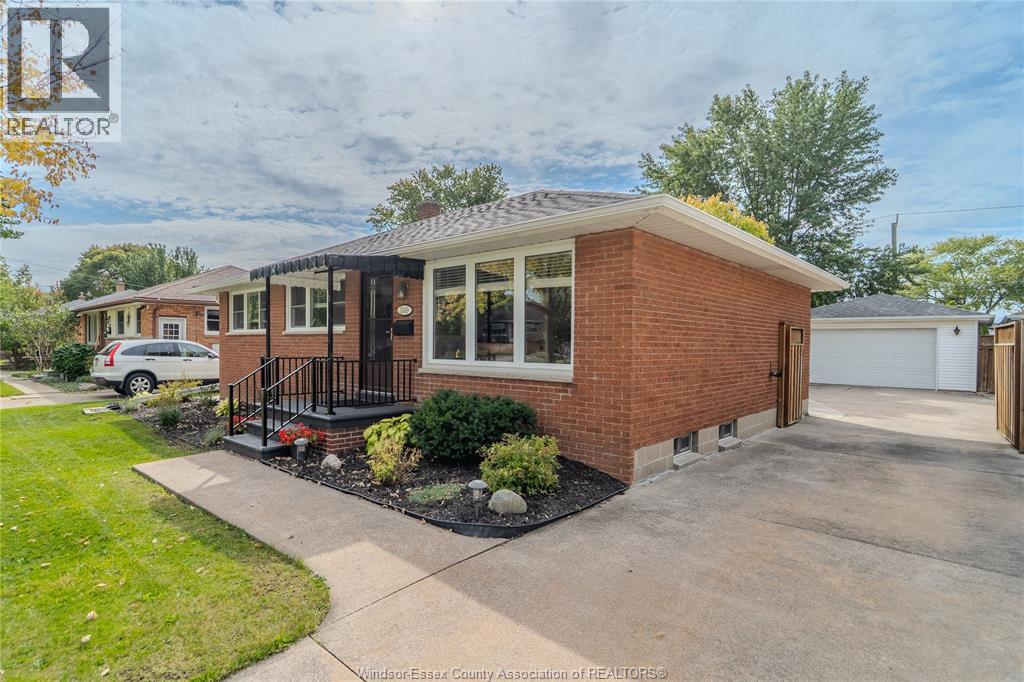 1049 Buckingham Road, Windsor, Ontario  N8S 2E2 - Photo 41 - 26025018