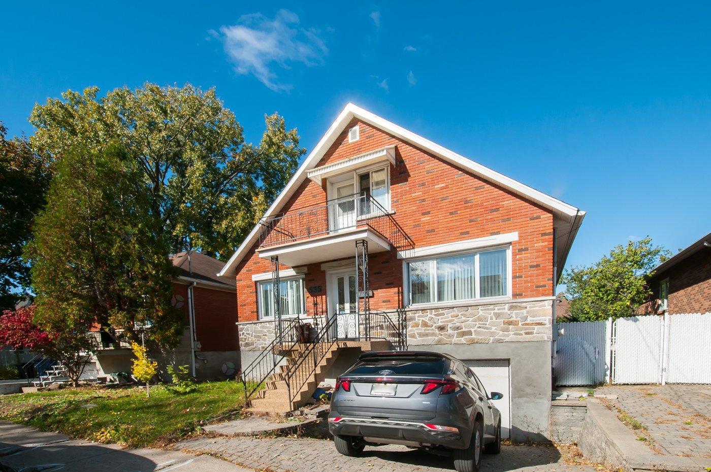 535 Rue Leblanc E. Longueuil (Le Vieux-Longueuil) Quebec Canada J4J1L8 2