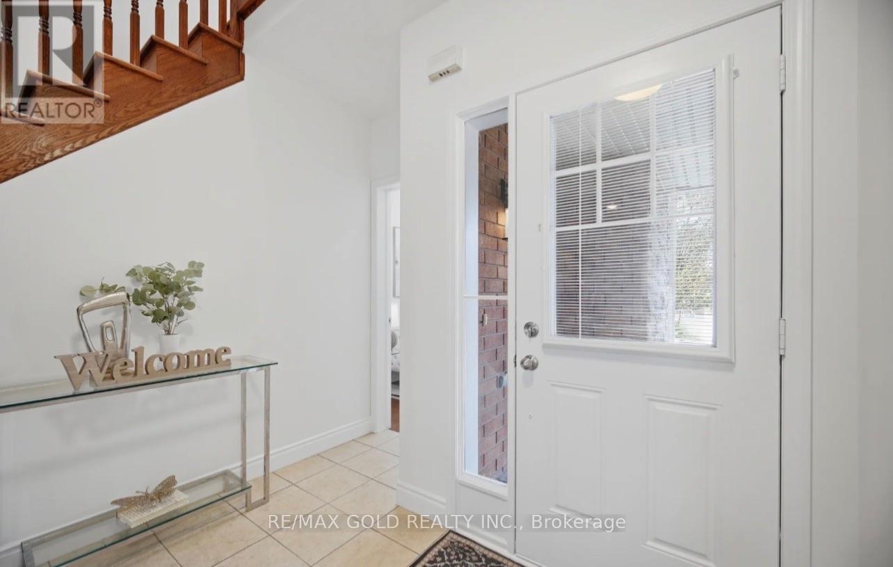 45 Biddens Square, Brampton, Ontario  L6P 3P9 - Photo 5 - W13885948