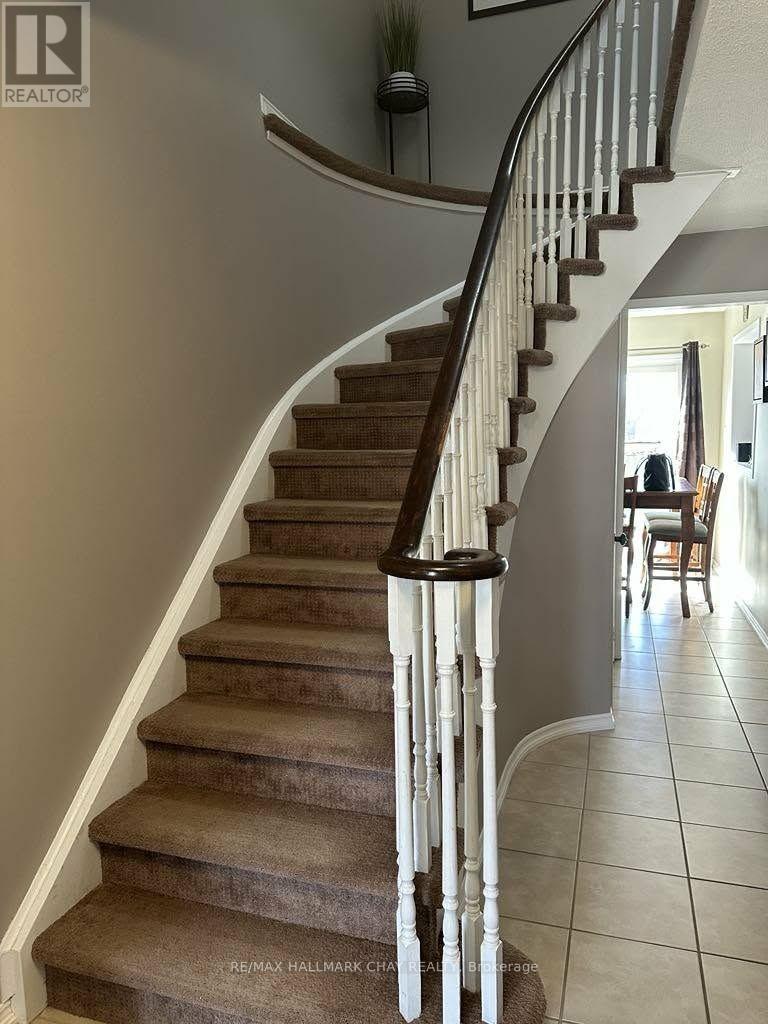 61 Carruthers Crescent, Barrie, Ontario  L4M 6A3 - Photo 6 - S13886302