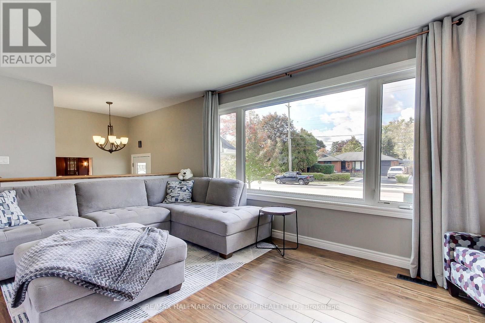 137 Churchill Road S, Halton Hills, Ontario  L7J 2J5 - Photo 23 - W13886294