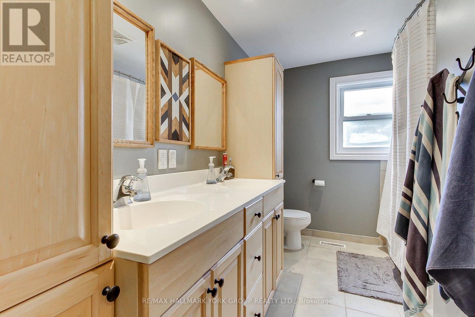 137 Churchill Road S, Halton Hills, Ontario  L7J 2J5 - Photo 35 - W13886294