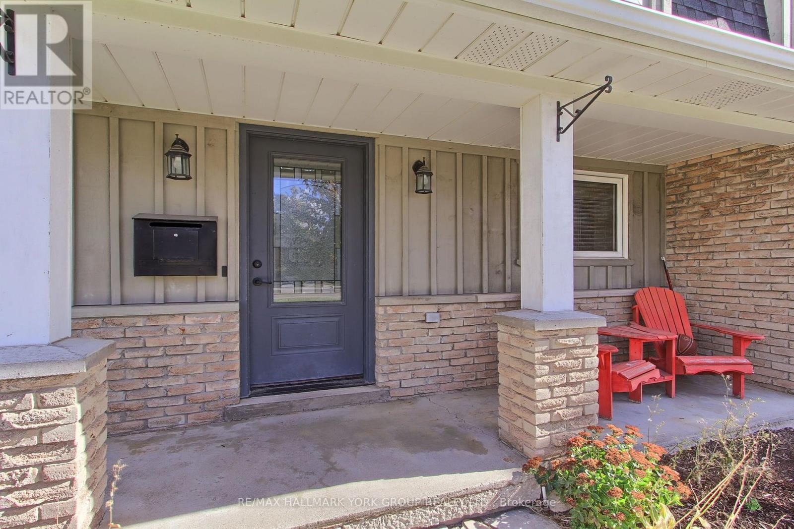 137 Churchill Road S, Halton Hills, Ontario  L7J 2J5 - Photo 5 - W13886294