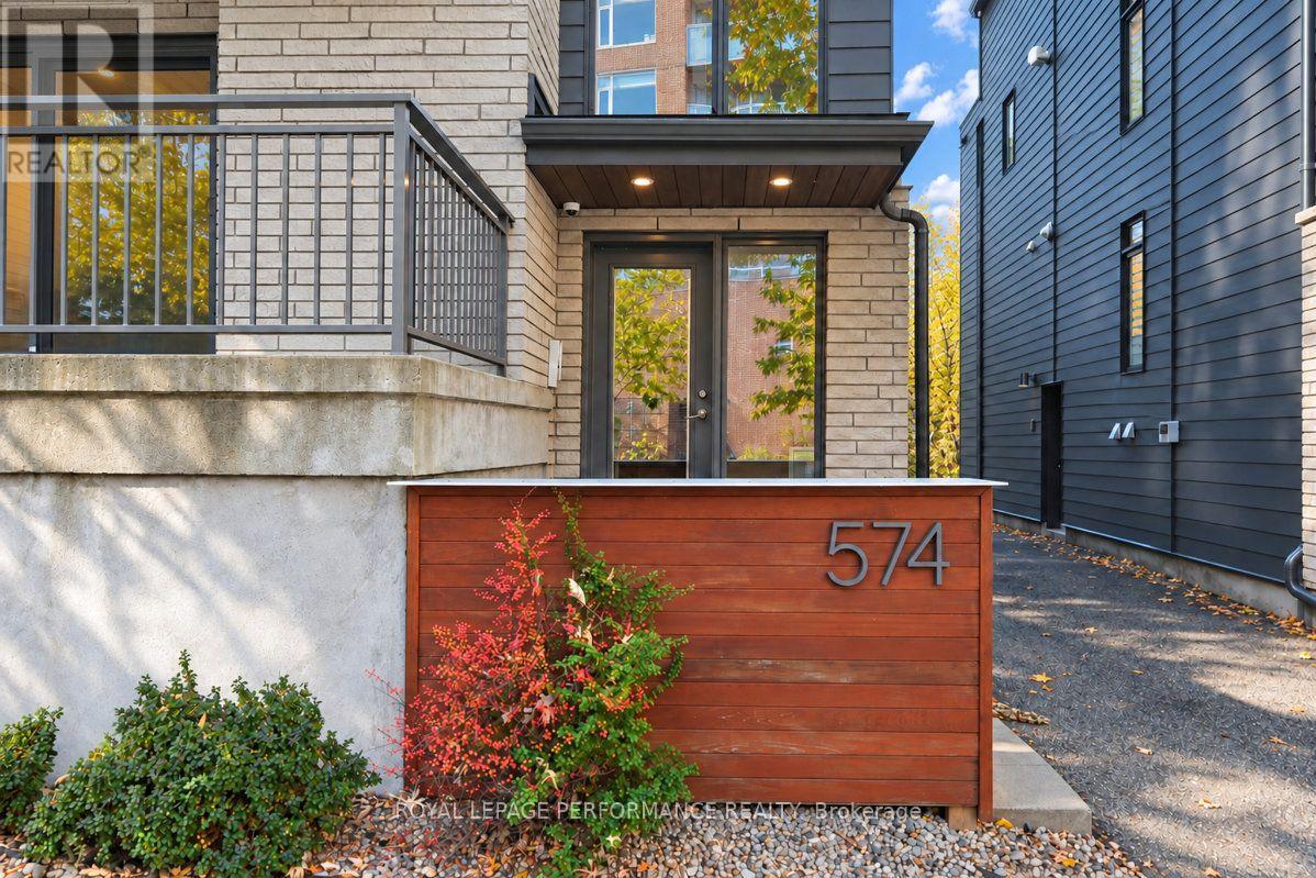 574 BYRON AVENUE, Ottawa, Ontario