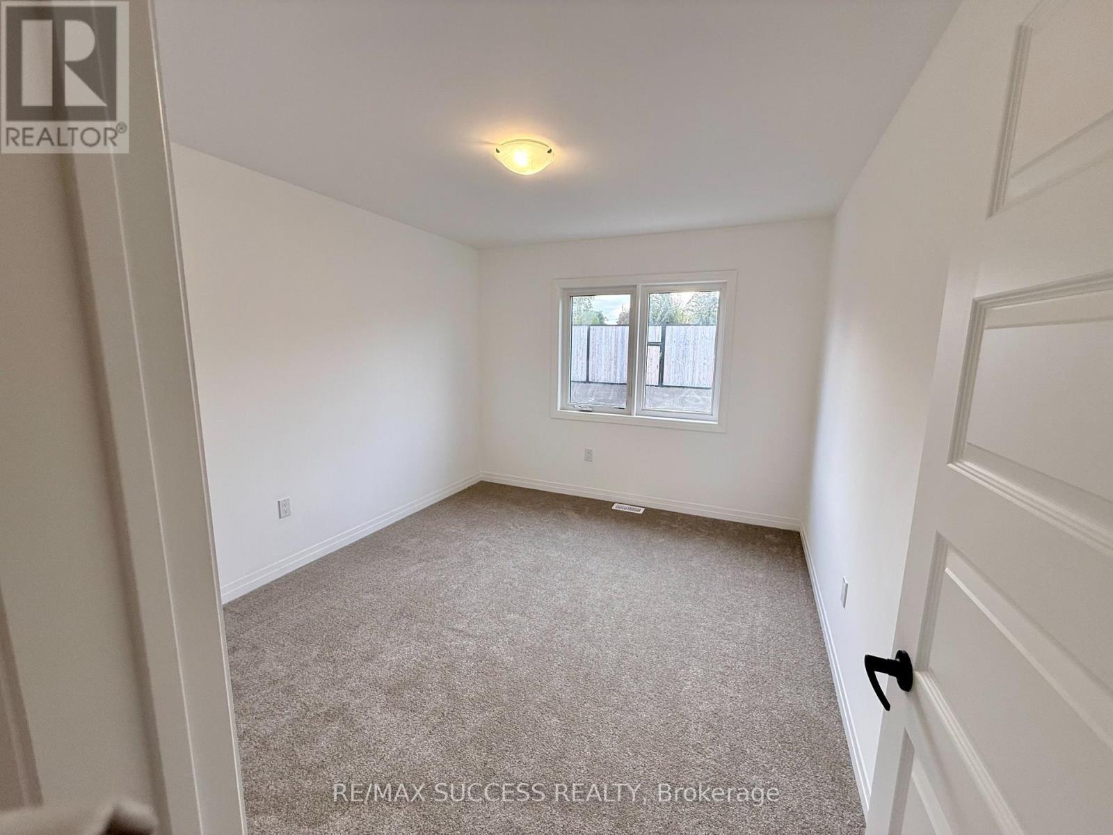 93 Flan Boulevard, Barrie, Ontario  L9J 0E1 - Photo 17 - S13886314
