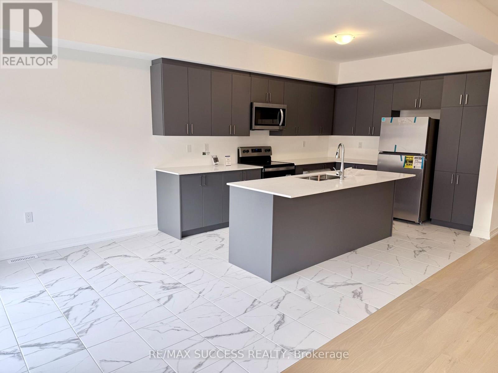 93 Flan Boulevard, Barrie, Ontario  L9J 0E1 - Photo 25 - S13886314