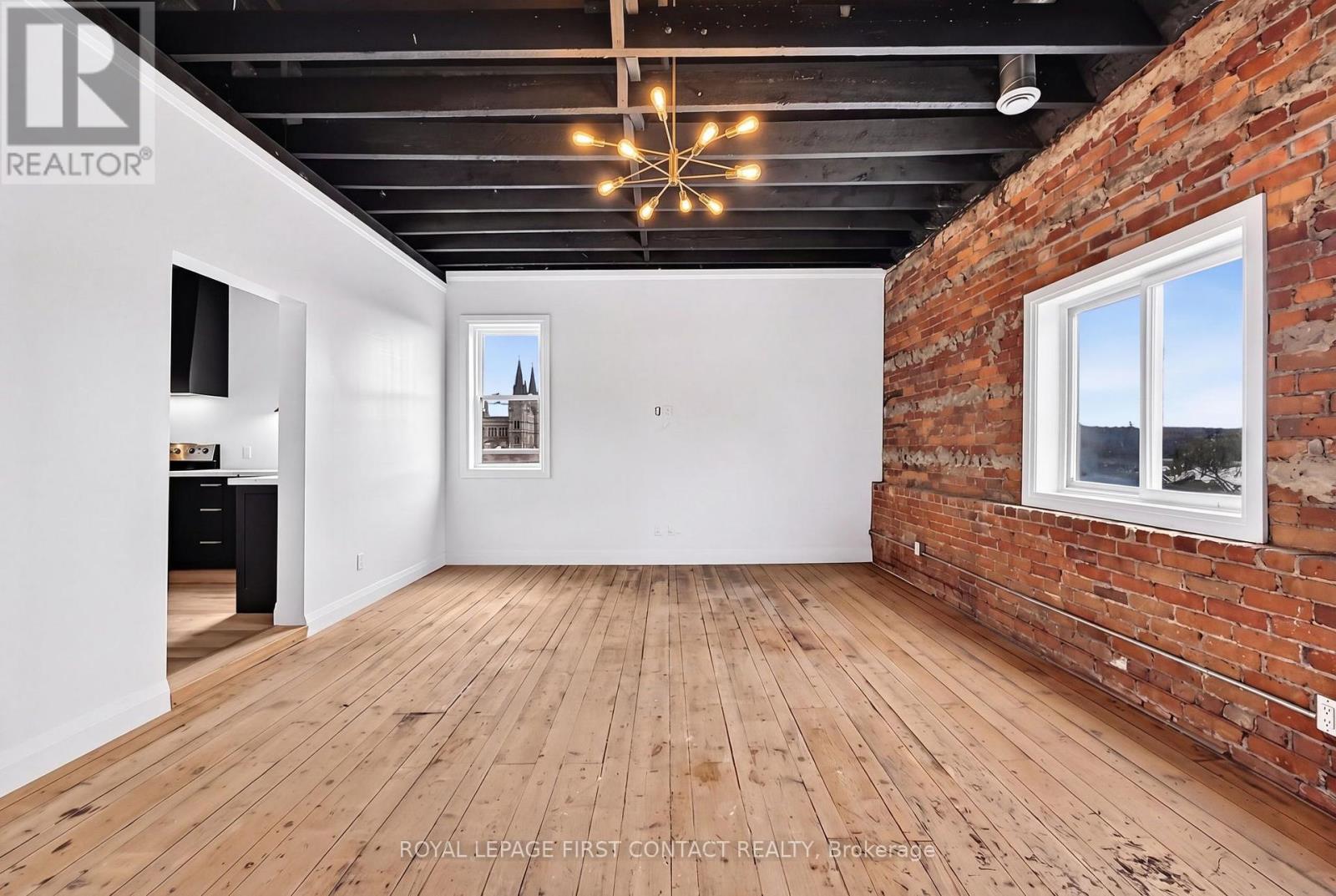 Penthouse - 87 Main Street, Penetanguishene, Ontario  L9M 1S8 - Photo 18 - S13886318
