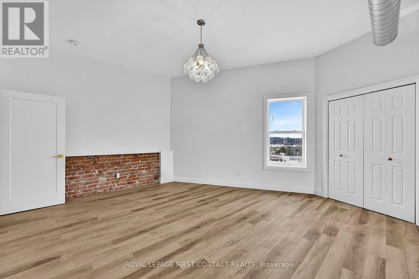 Penthouse - 87 Main Street, Penetanguishene, Ontario  L9M 1S8 - Photo 24 - S13886318