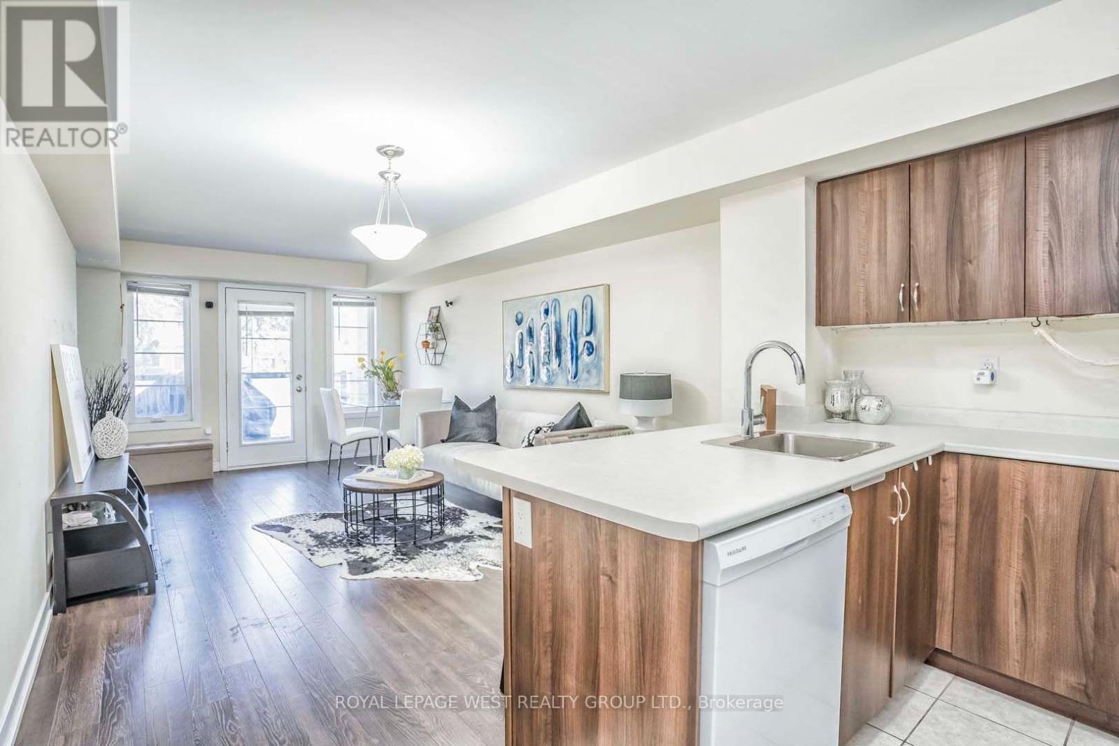 238 - 2355 Sheppard Avenue W, Toronto, Ontario  M9M 0E7 - Photo 5 - W13886320