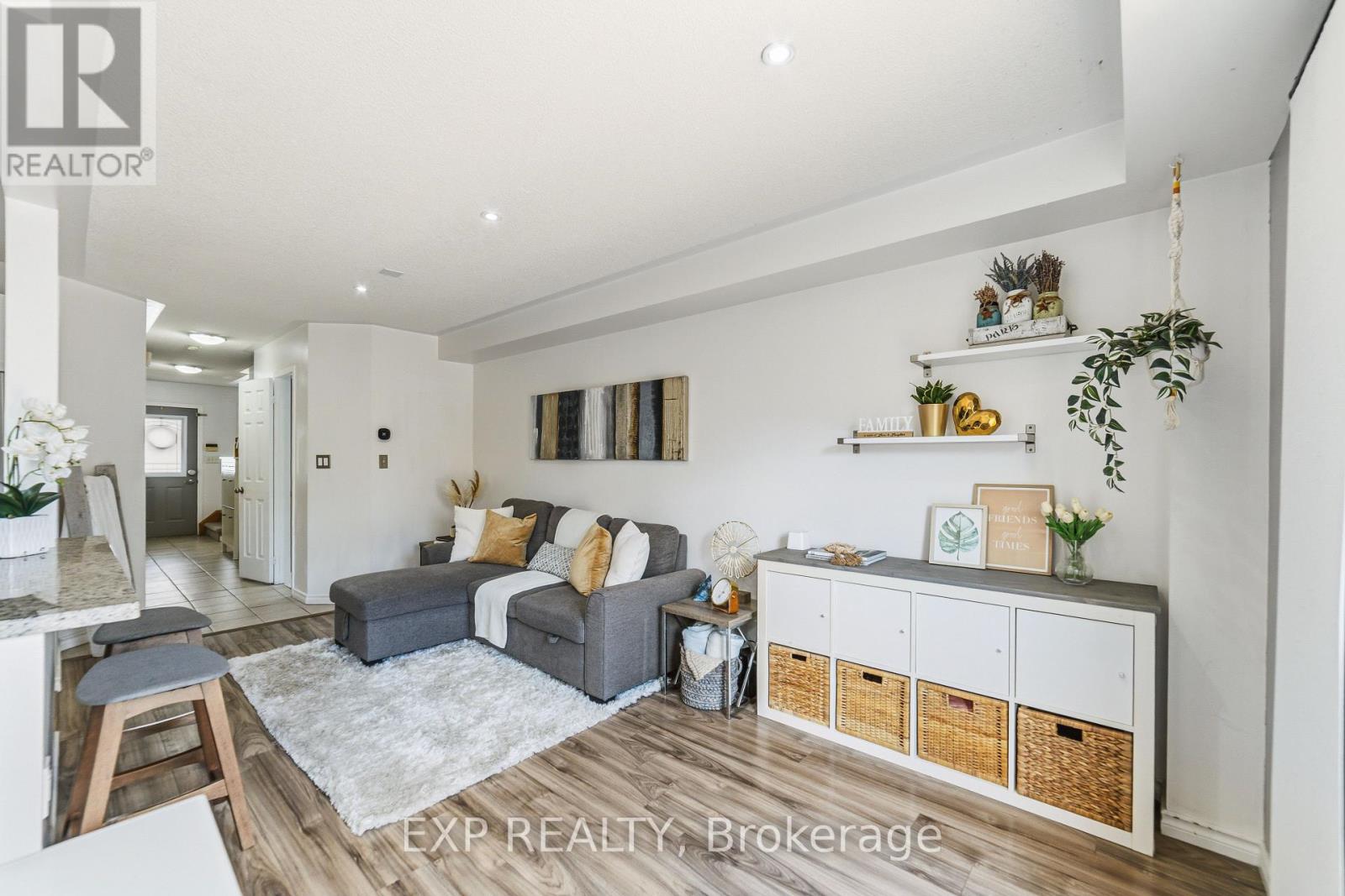 4368 Fairview Street, Burlington, Ontario  L7L 6S6 - Photo 4 - W13886324