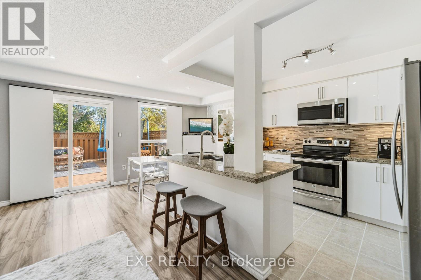 4368 Fairview Street, Burlington, Ontario  L7L 6S6 - Photo 6 - W13886324