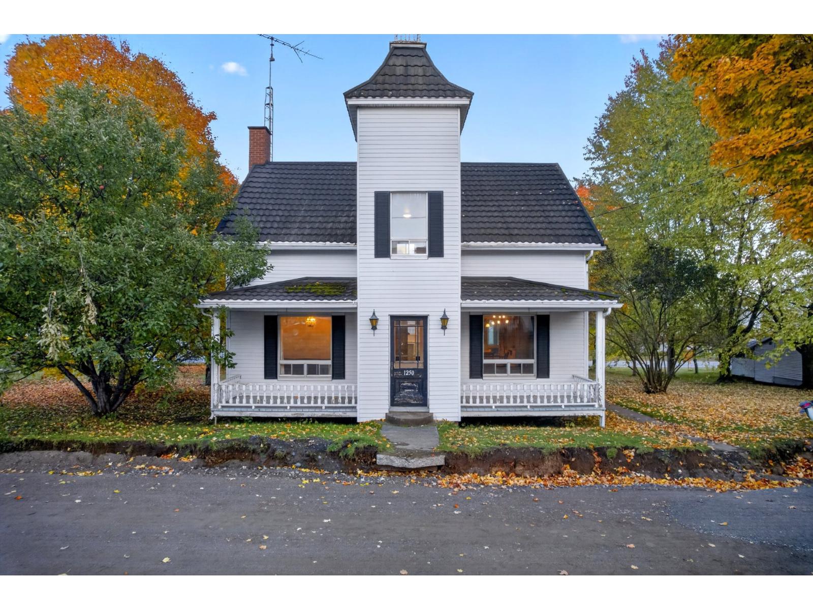 1250 Rue de l'Église Saint-Félix-de-Kingsey Quebec Canada J0B2T0