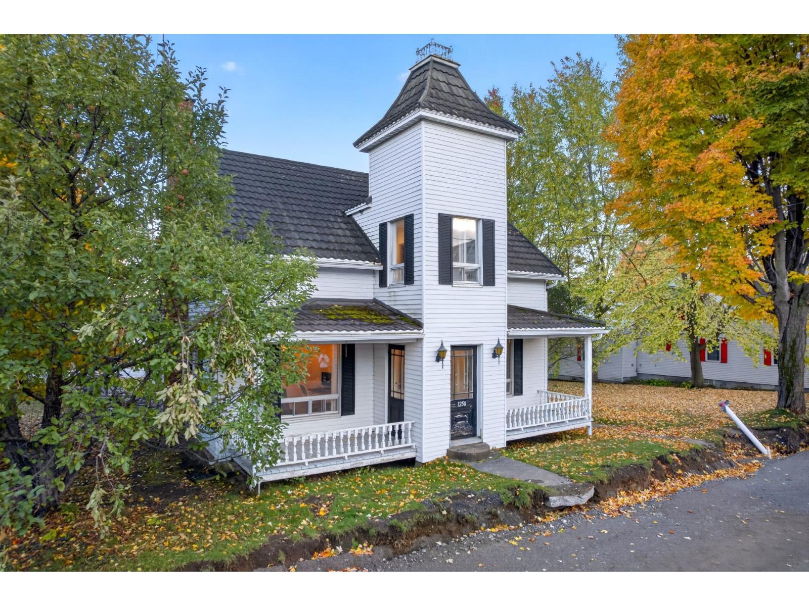1250 Rue de l'Église Saint-Félix-de-Kingsey Quebec Canada J0B2T0 3
