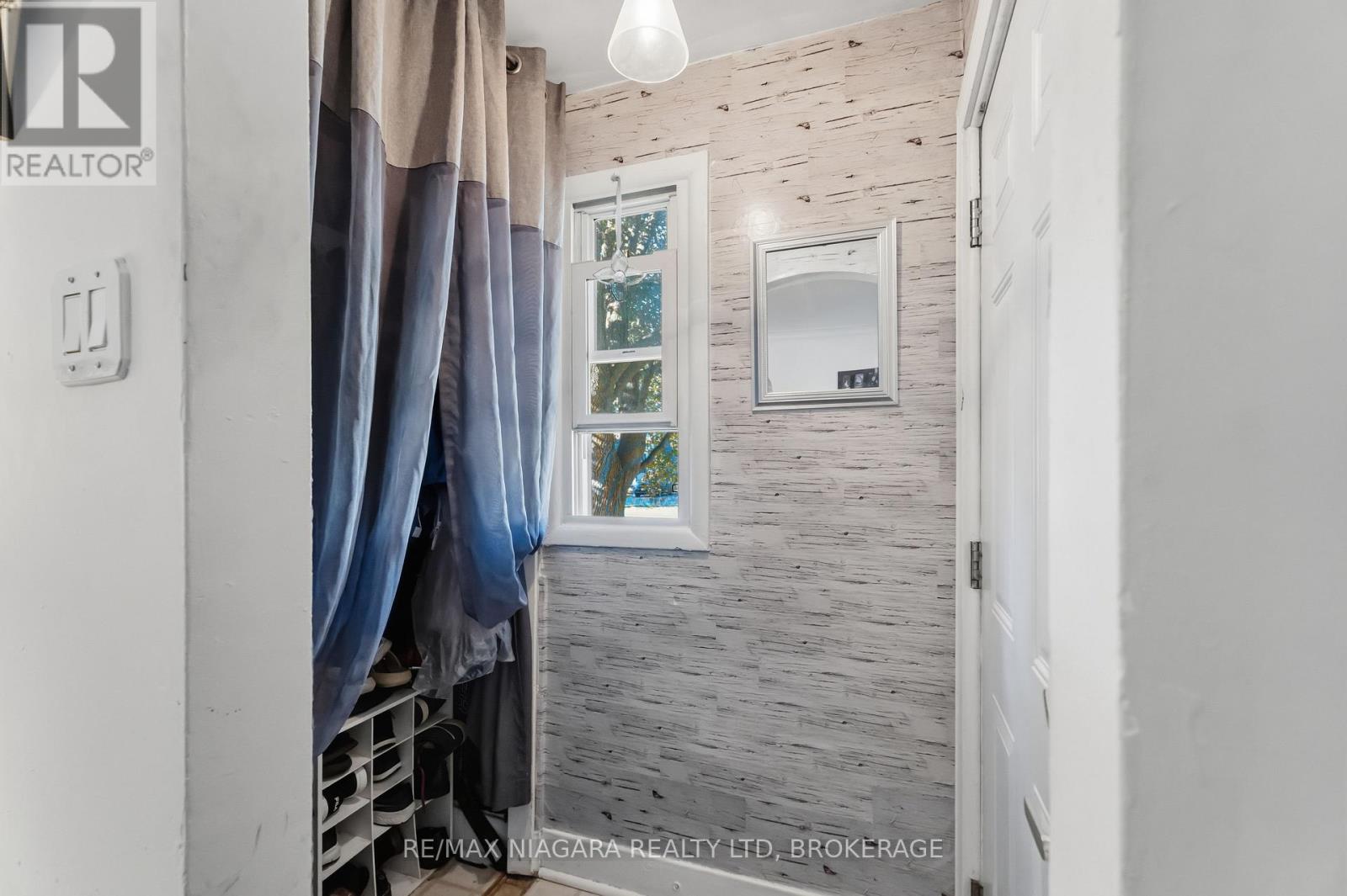 4 Walker Avenue, St. Catharines (Vine/linwell), Ontario L2N 3L6 - Photo 4 - X13886340