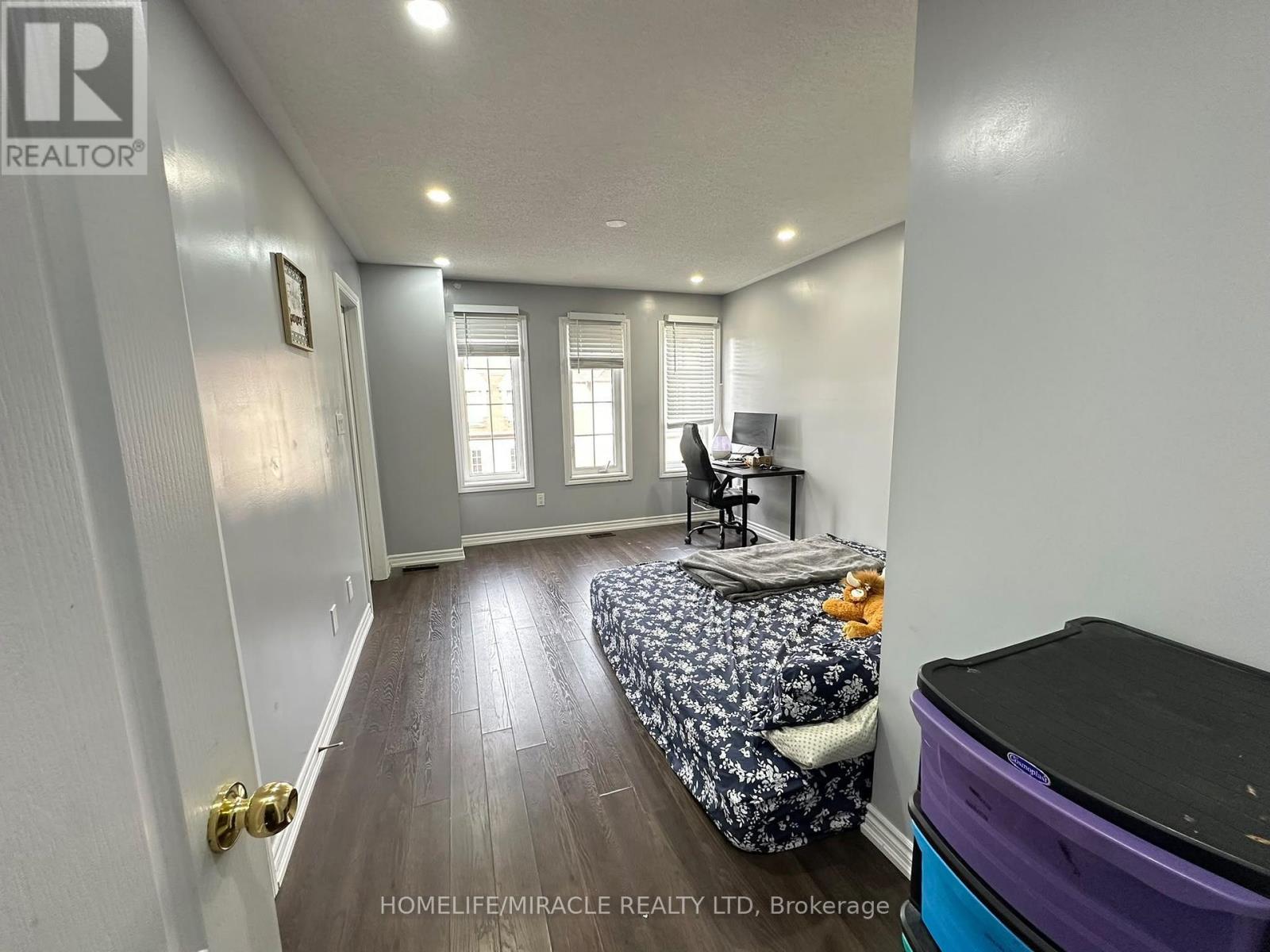 22 Hobart Gardens, Brampton, Ontario  L6Z 0J1 - Photo 14 - W13886336