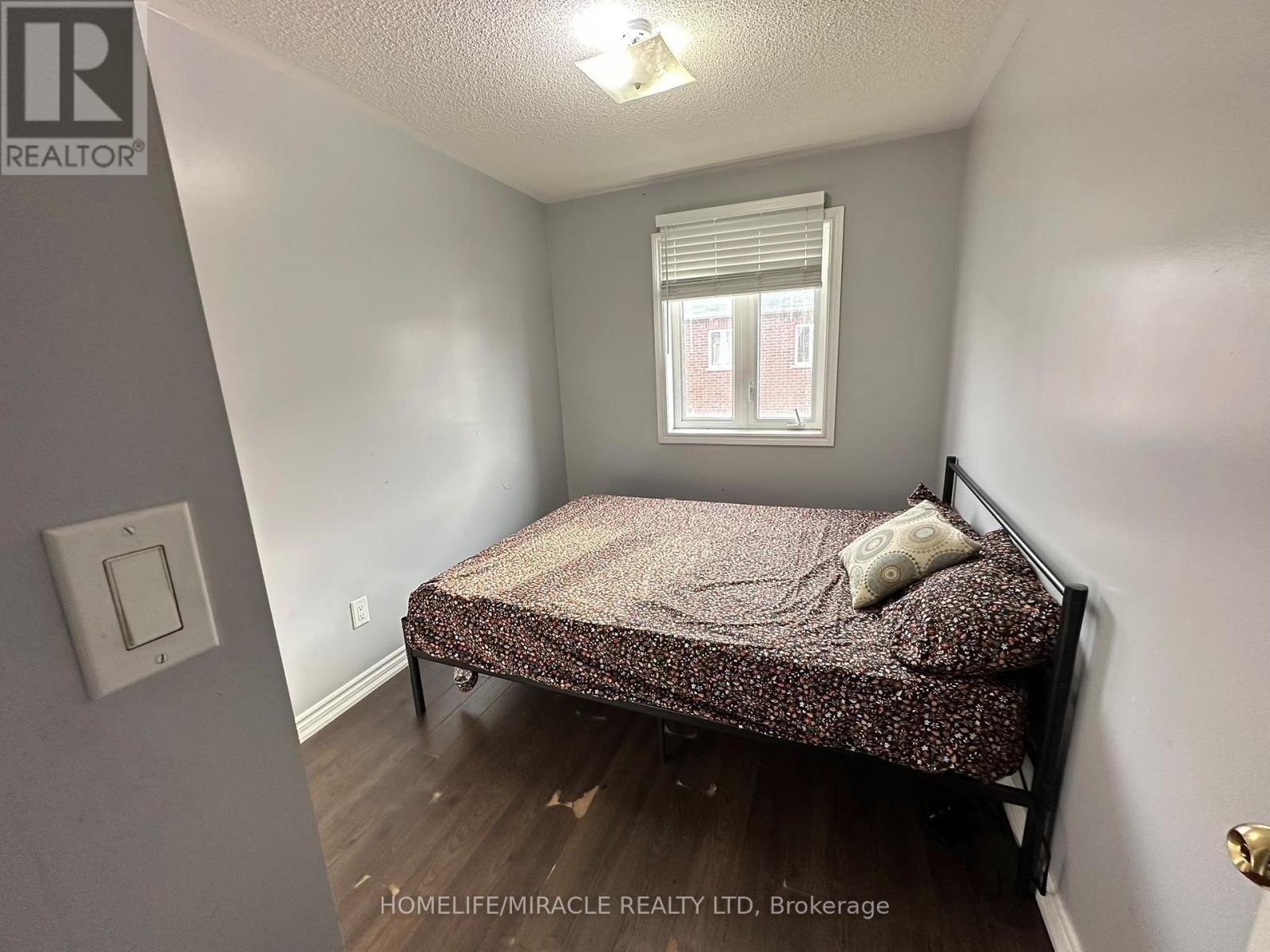 22 Hobart Gardens, Brampton, Ontario  L6Z 0J1 - Photo 17 - W13886336
