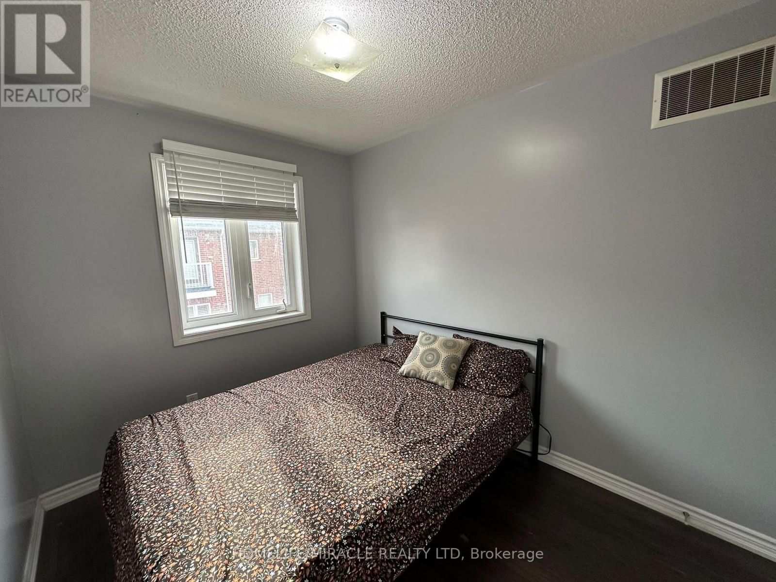 22 Hobart Gardens, Brampton, Ontario  L6Z 0J1 - Photo 18 - W13886336
