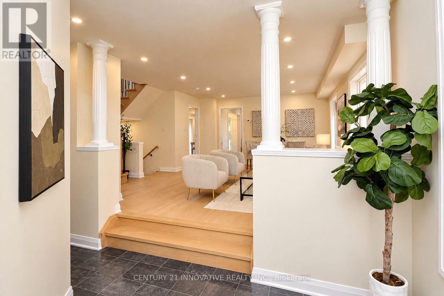 5151 Oscar Peterson Boulevard, Mississauga, Ontario  L5M 7W4 - Photo 2 - W13886370