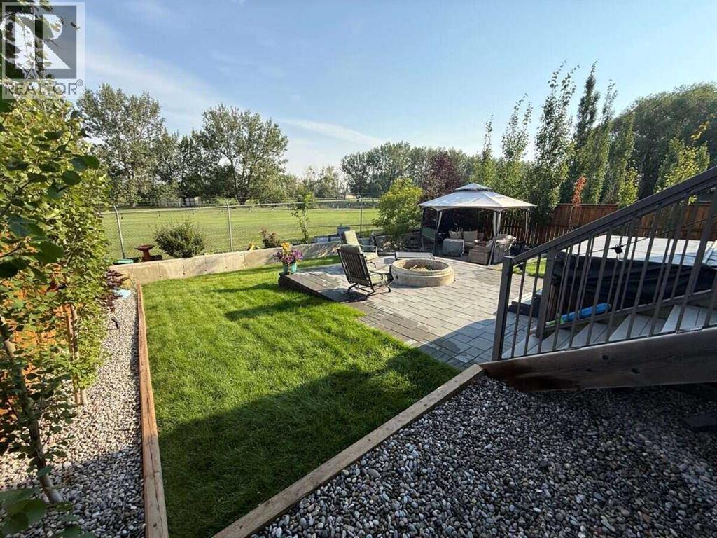 826 Stonehaven Drive, Carstairs, Alberta  T0M 0N0 - Photo 2 - A2351856