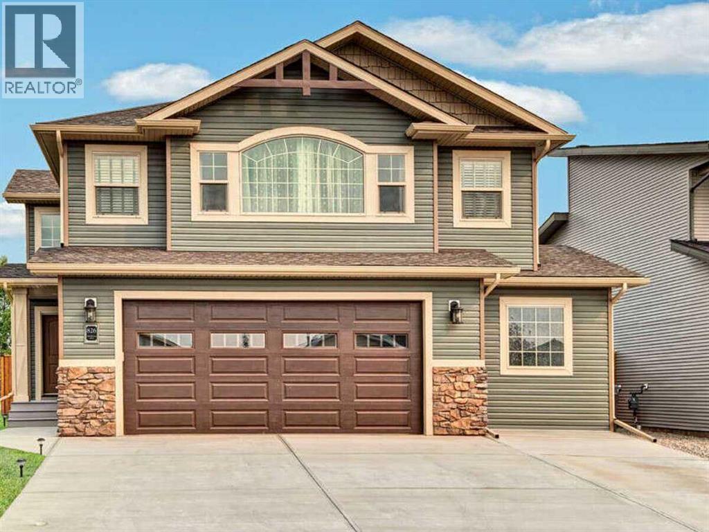 826 Stonehaven Drive, Carstairs, Alberta