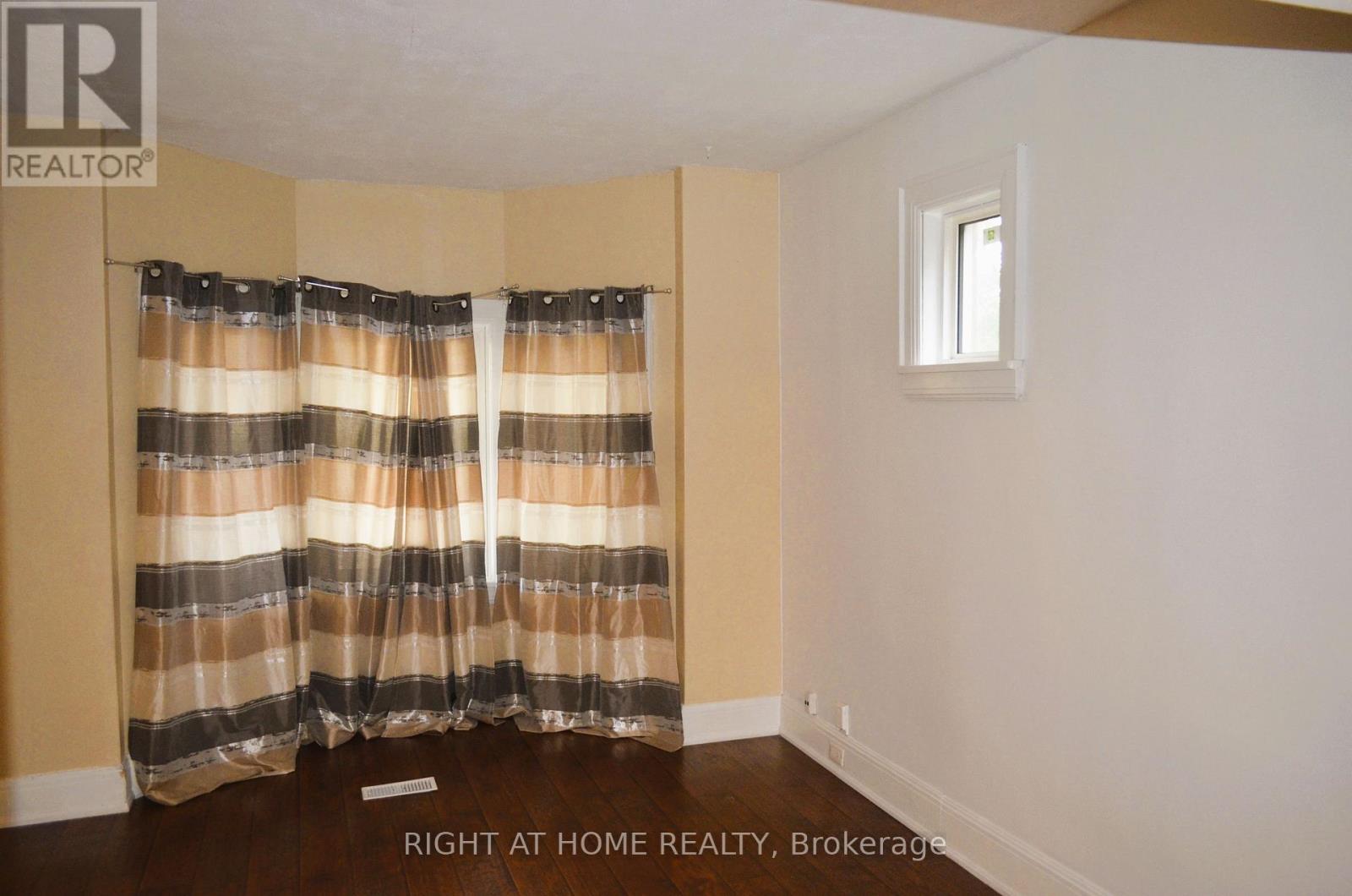 188 Adelaide Avenue E, Oshawa, Ontario  L1G 1Z4 - Photo 3 - E13886378