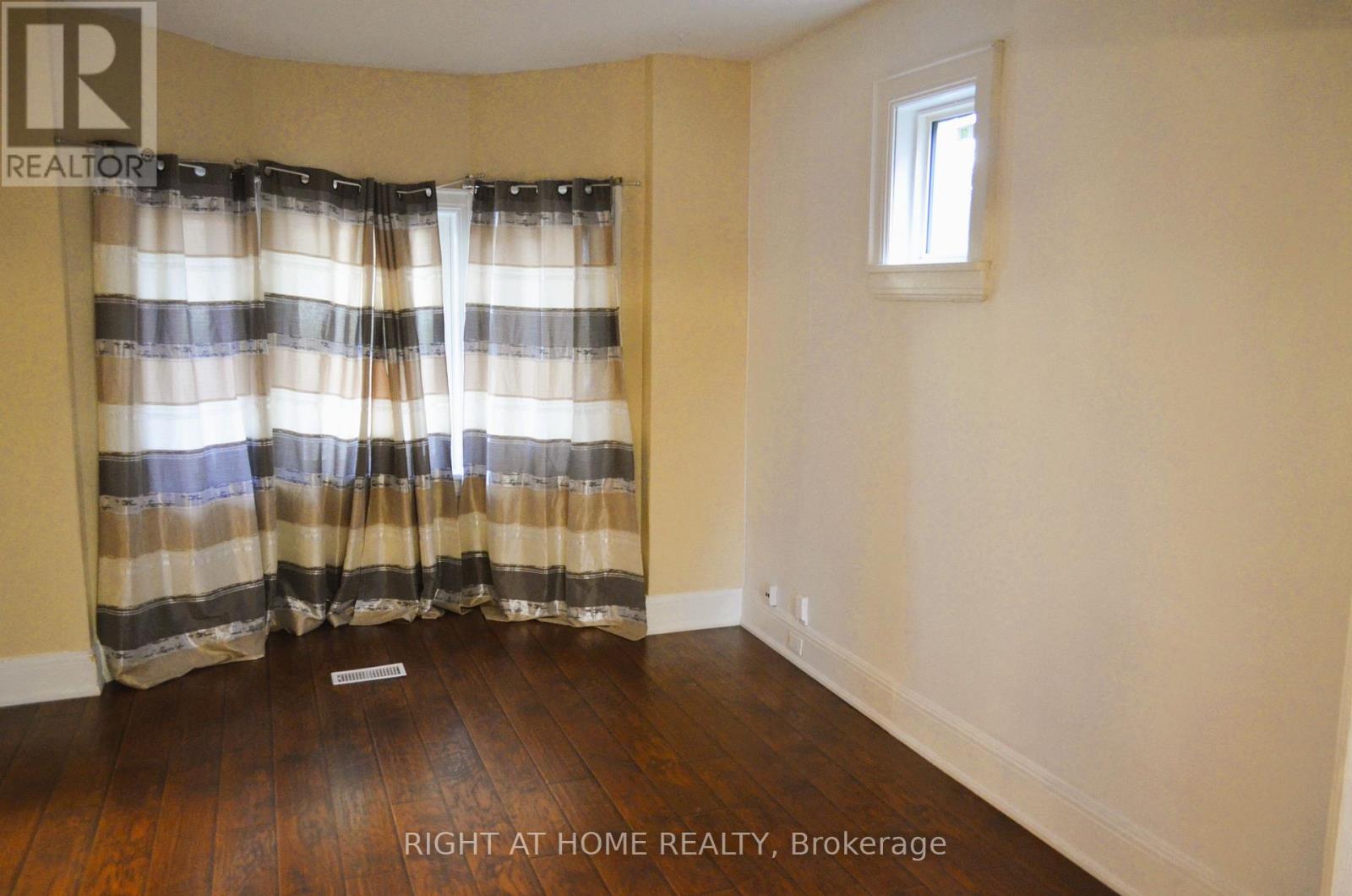 188 Adelaide Avenue E, Oshawa, Ontario  L1G 1Z4 - Photo 4 - E13886378