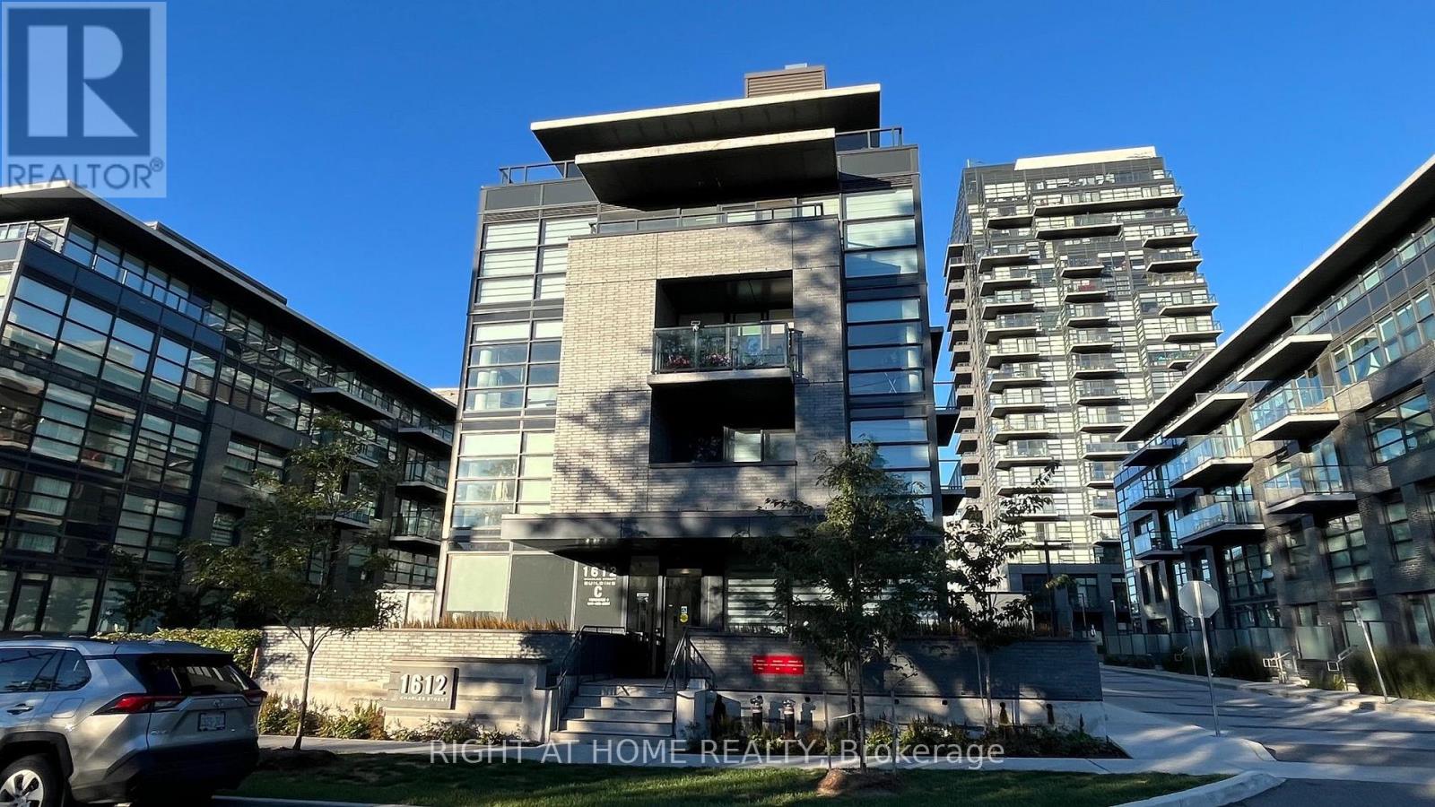 425 - 1612 Charles Street, Whitby, Ontario  L1N 1B9 - Photo 2 - E13886388