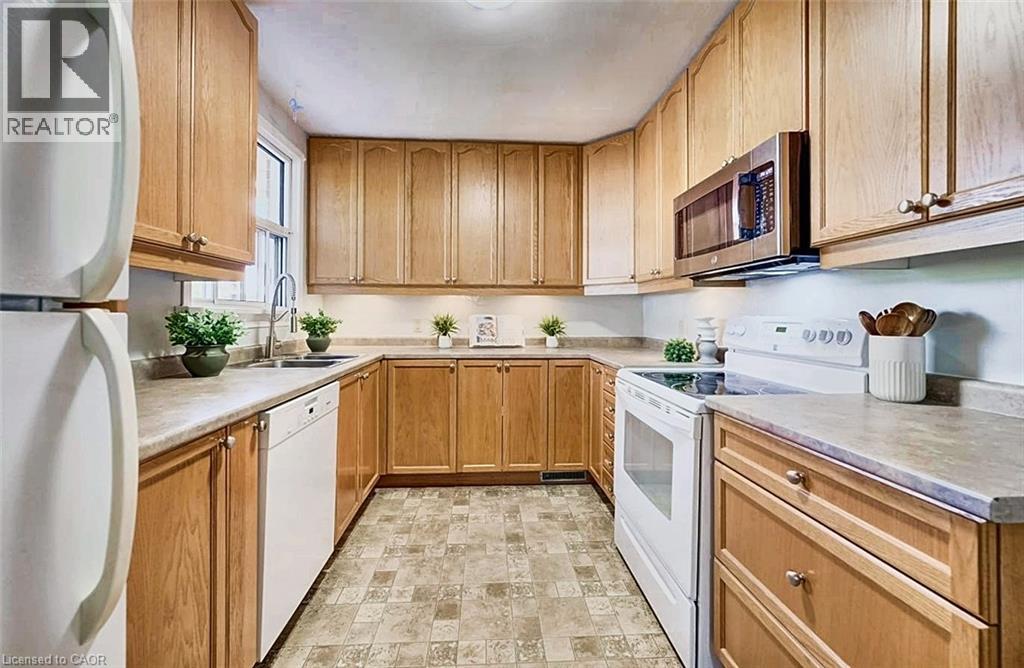 208 Arnold Street, Kitchener, Ontario  N2H 6E7 - Photo 9 - 40866787