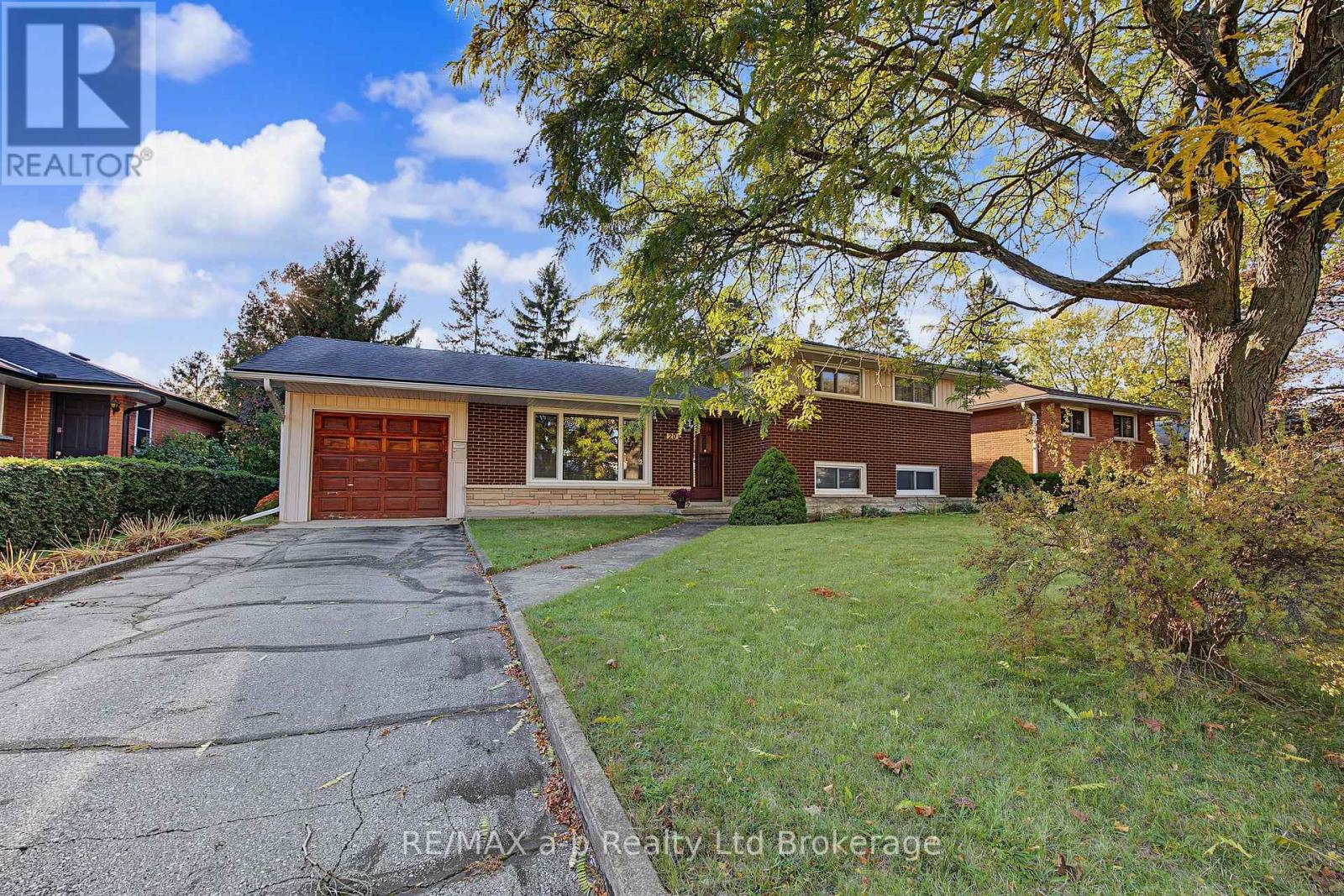 20 PINECREST AVENUE, Cambridge, Ontario