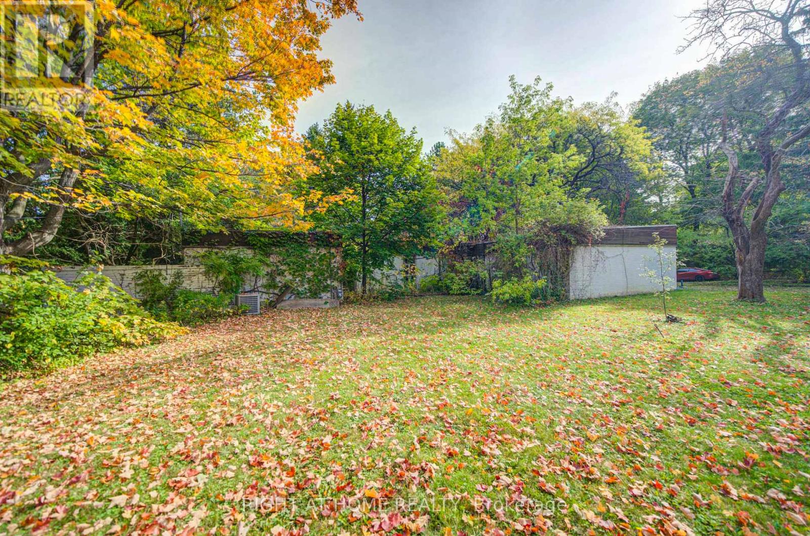 48 The Bridle Path, Toronto, Ontario  M2L 1C8 - Photo 5 - C13845878