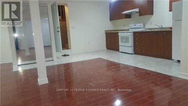 4339 Radisson(Basement) Crescent W, Mississauga, Ontario  L5M 4C2 - Photo 3 - W13886428