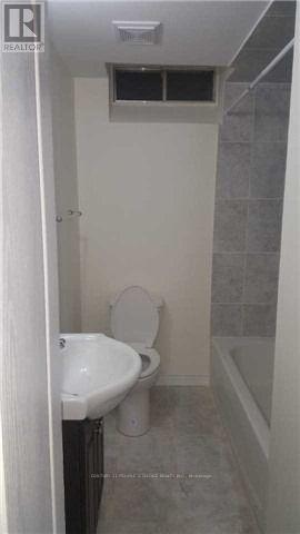 4339 Radisson(Basement) Crescent W, Mississauga, Ontario  L5M 4C2 - Photo 5 - W13886428