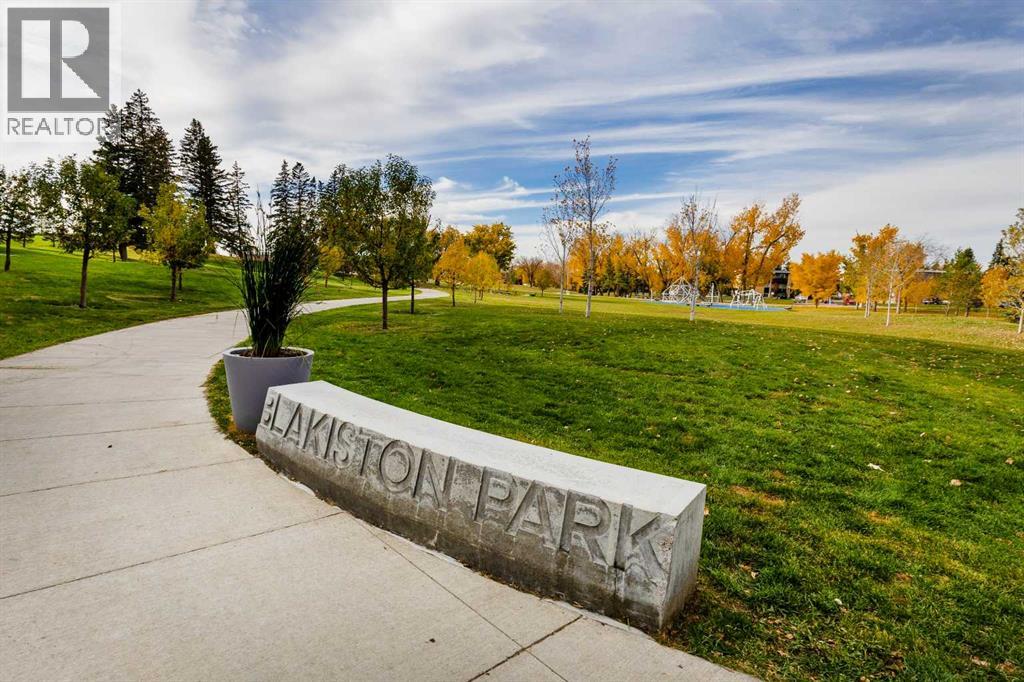 304, 20 Brentwood Common NW, Calgary, Alberta  T2L 2L7 - Photo 40 - A2351158