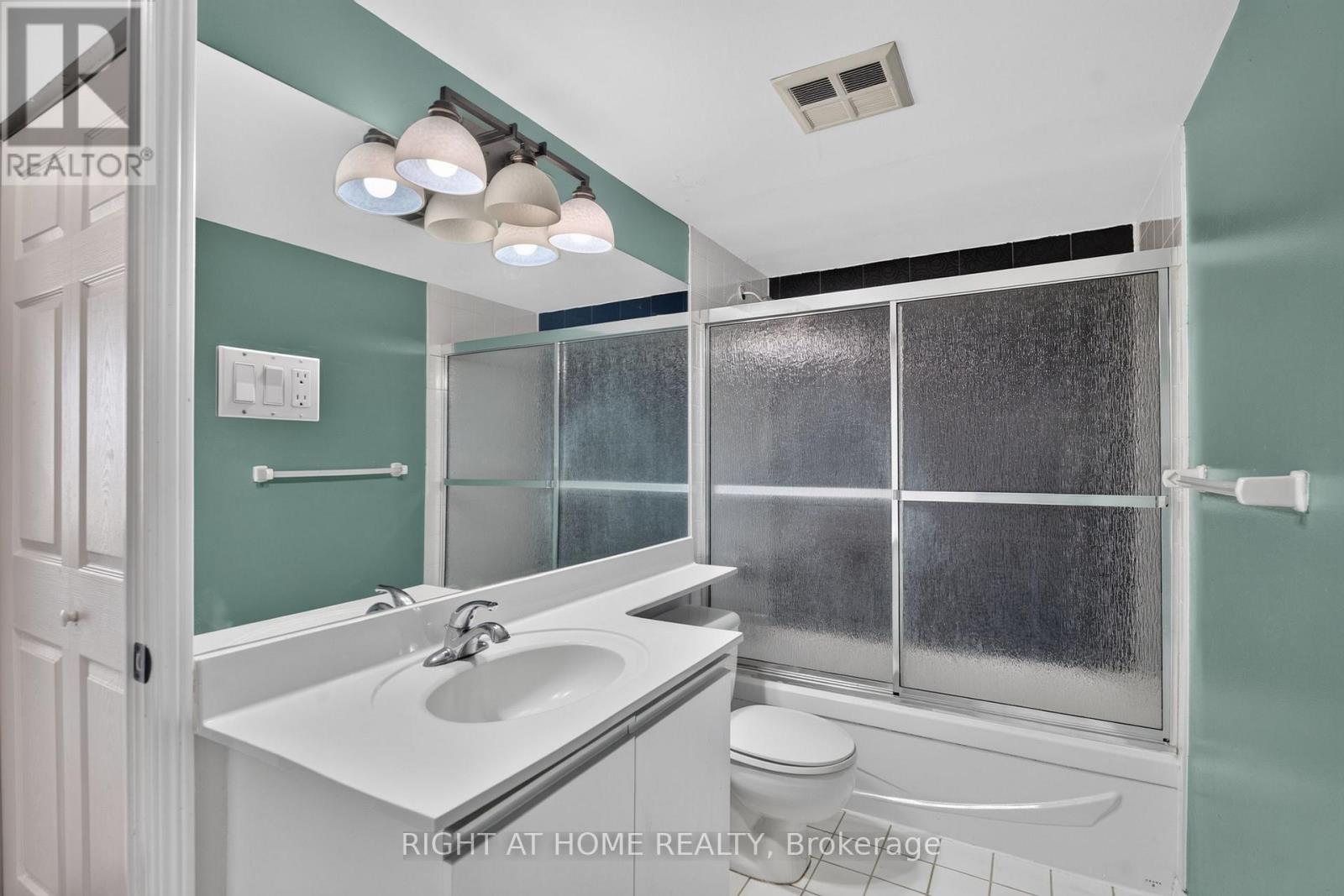 708 - 22 Hanover Road, Brampton, Ontario L6S 5K7 - Photo 22 - W13886460