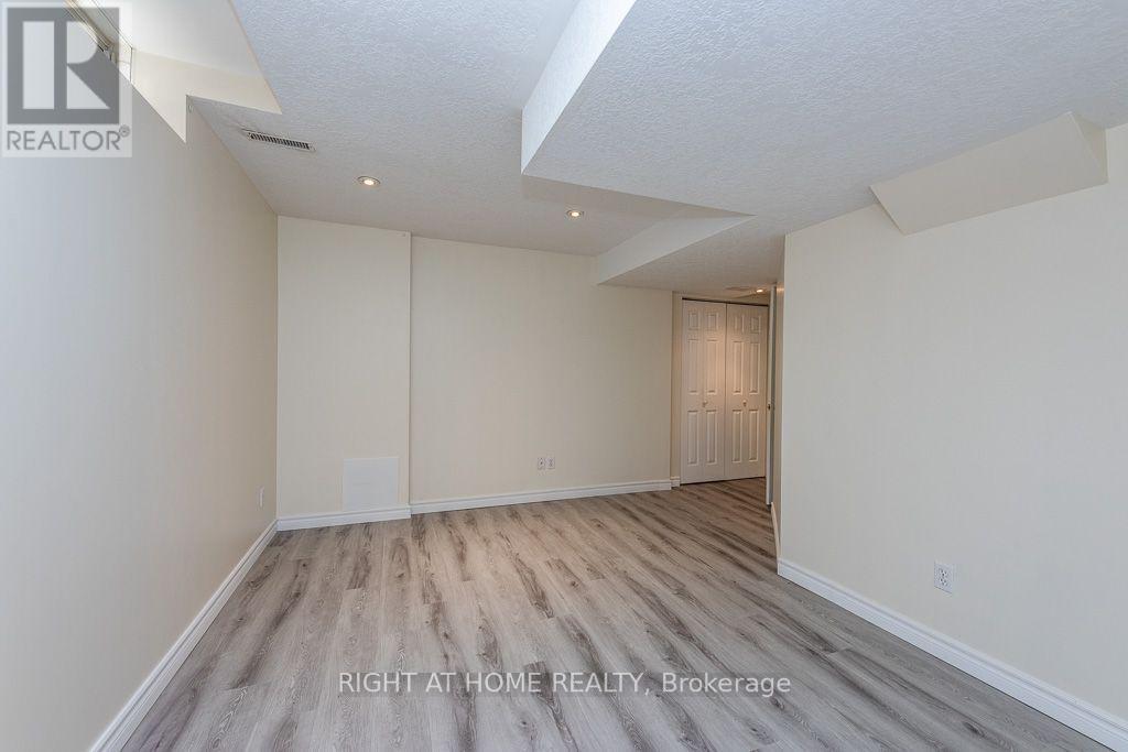 975 Mantle Crescent, Mississauga, Ontario L5V 2G3 - Photo 42 - W13879648