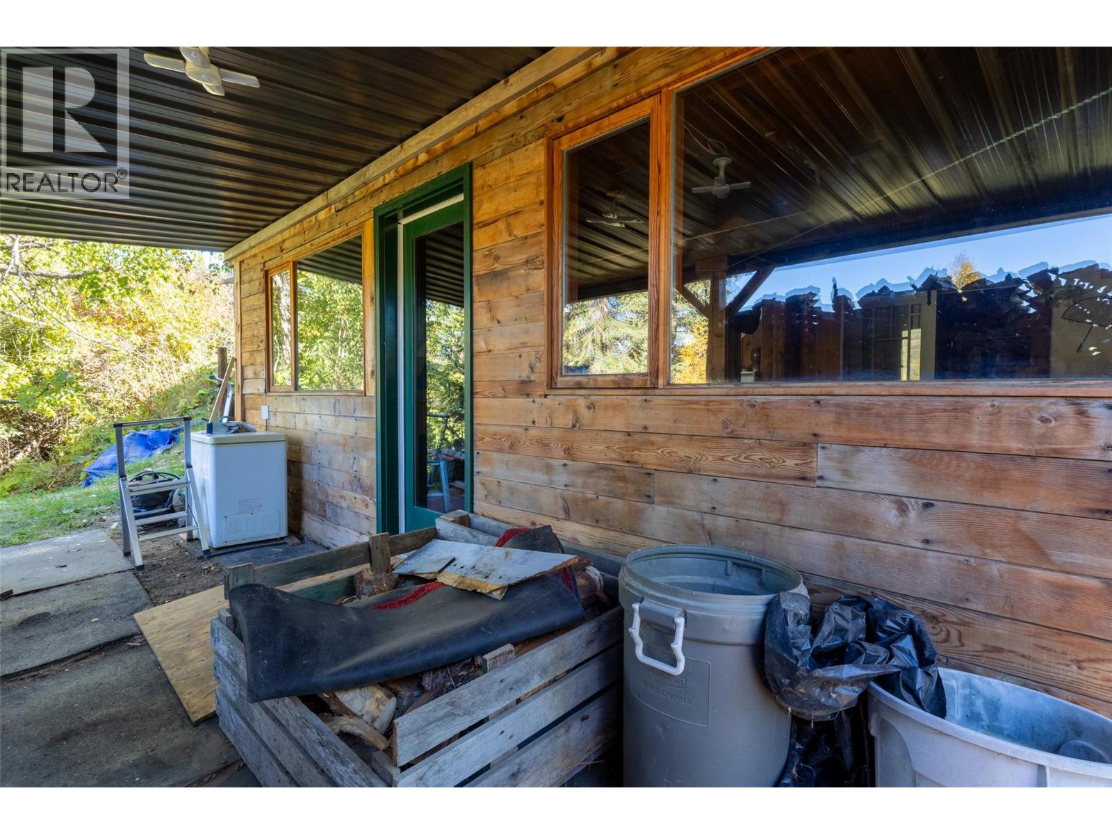 3324 Powell Road, Kamloops, British Columbia  V0E 3E1 - Photo 47 - 10402161